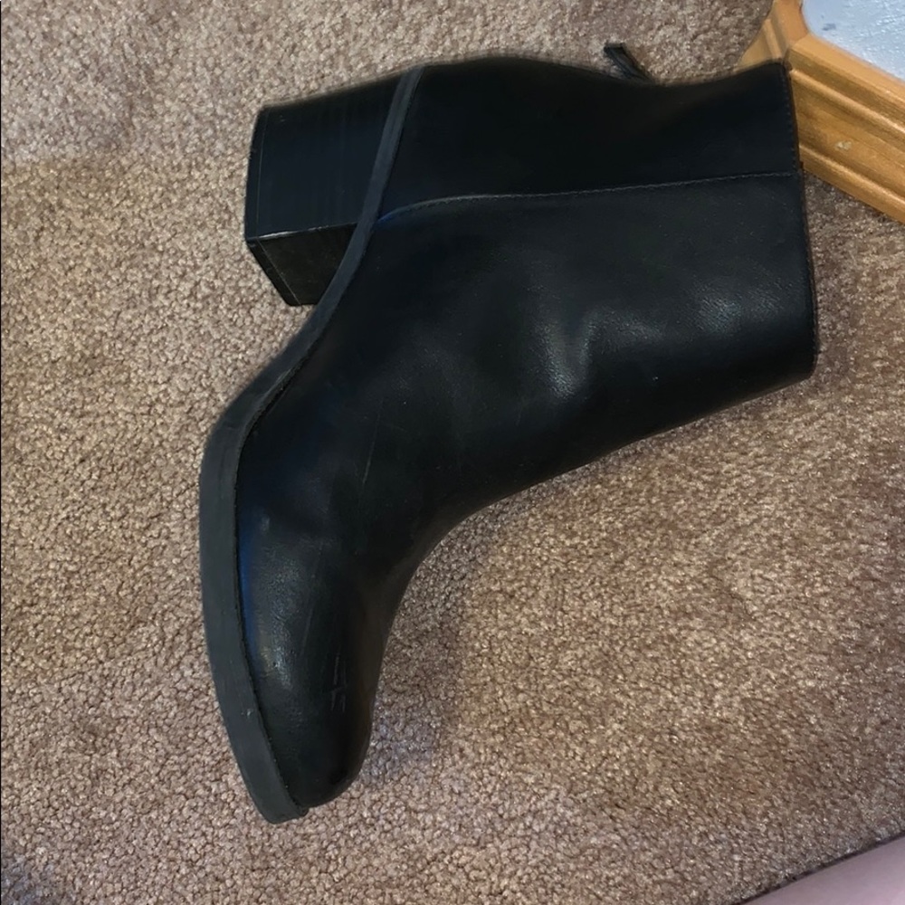 Boots - Picture 3 of 4